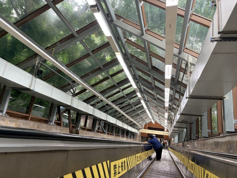 Huangguan Elevator 皇冠大扶梯
