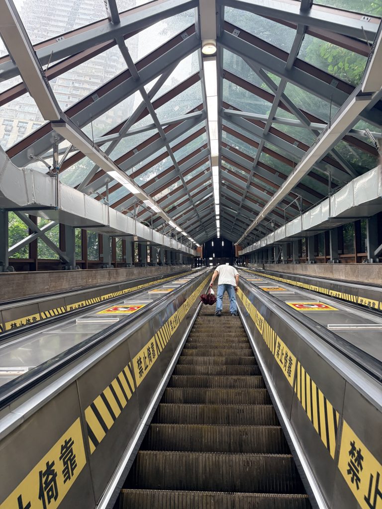 Huangguan Elevator upforward 皇冠大扶梯上行方向