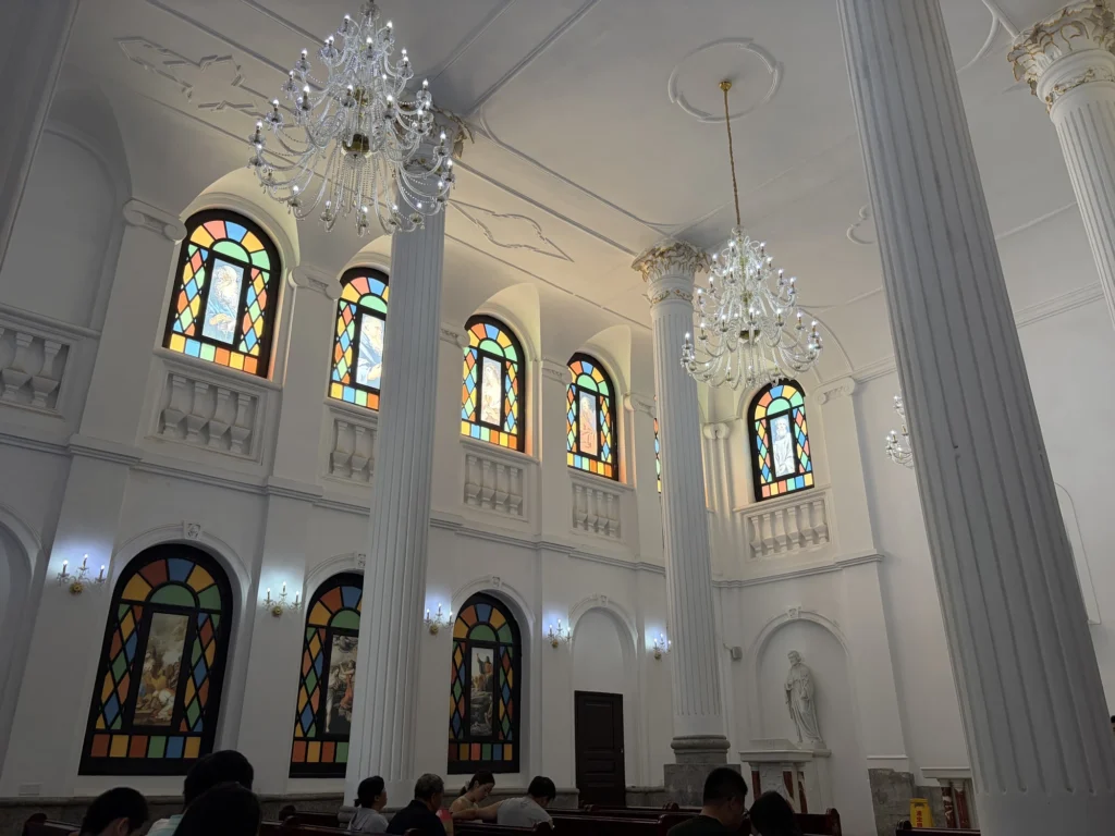 仁愛堂內部 inside of Ren'ai Church