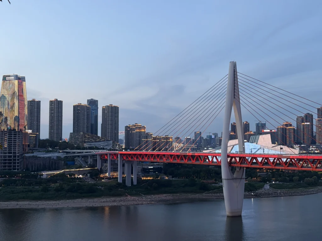 嘉陵江和千廝門大橋 Jialing River and Qiansimen Bridge