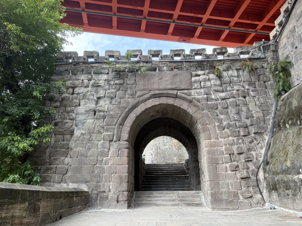 東水門及城牆遺址 Dongshui Gate and City Wall Ruins