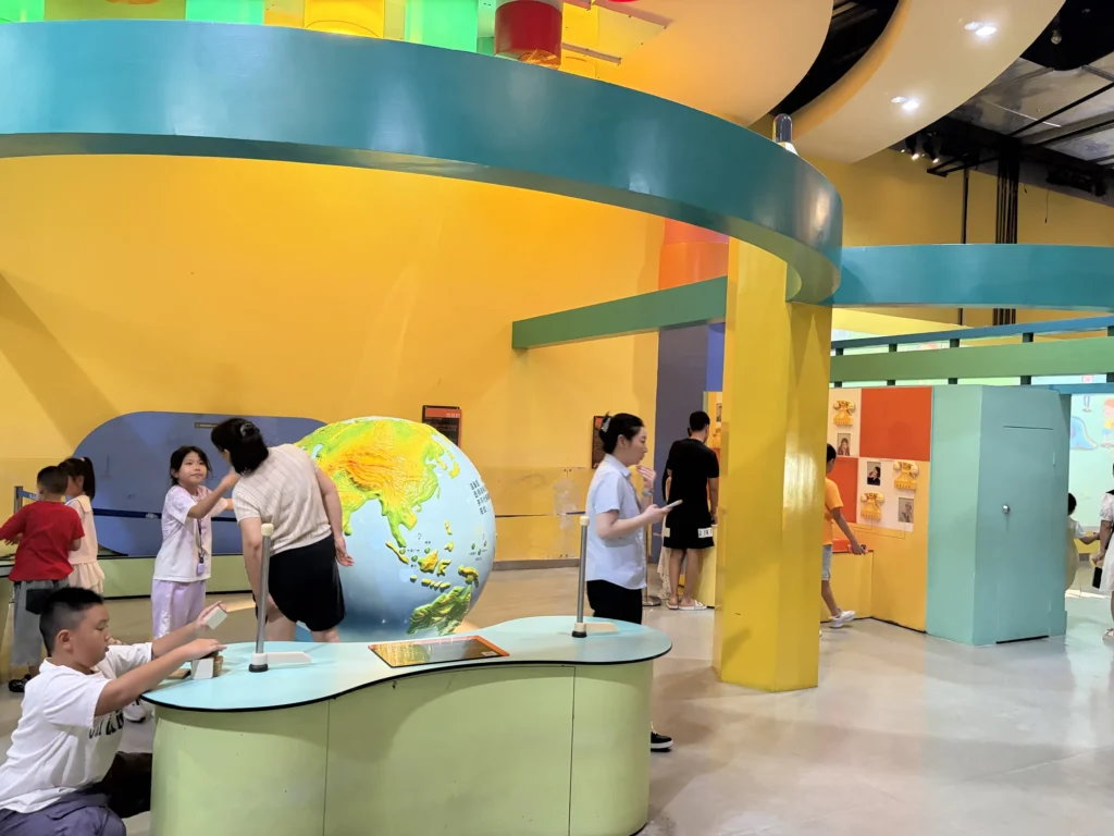 科學實驗裝置 Science experiment exhibit