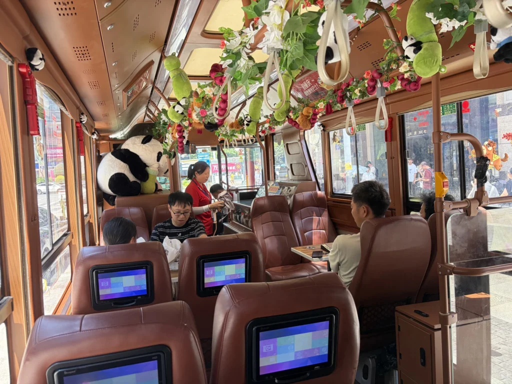 重慶T888路觀光巴士內部 Interior of Chongqing T888 sightseeing bus