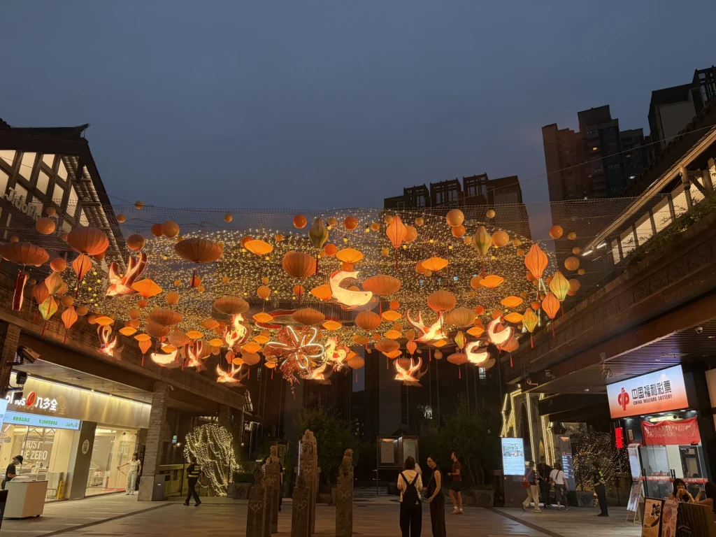 Night View of Danzishi Old Street 彈子石老街夜景