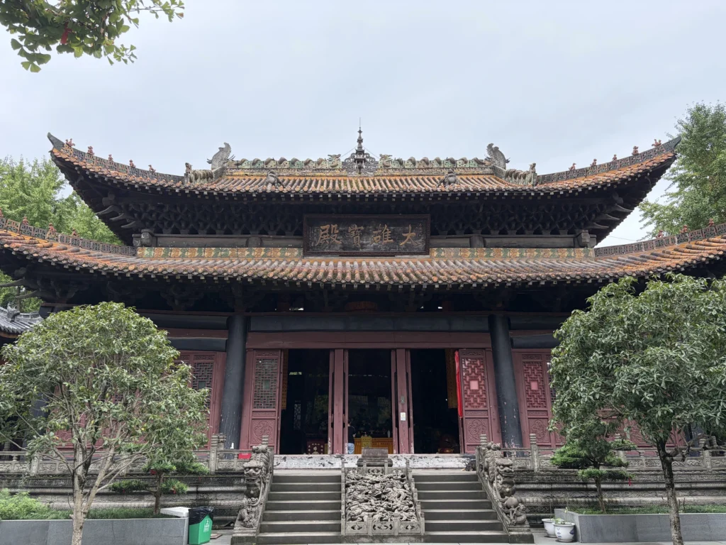 Main hall of Baolun Temple 寶輪寺主殿--大雄寶殿